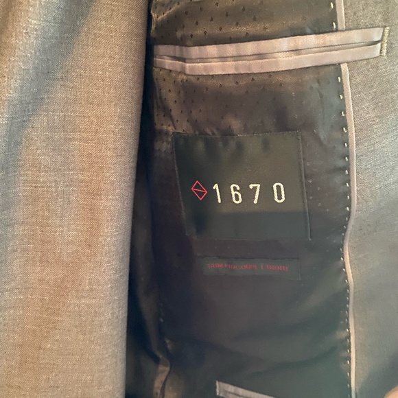 Charcoal suit - Picture 2 of 2